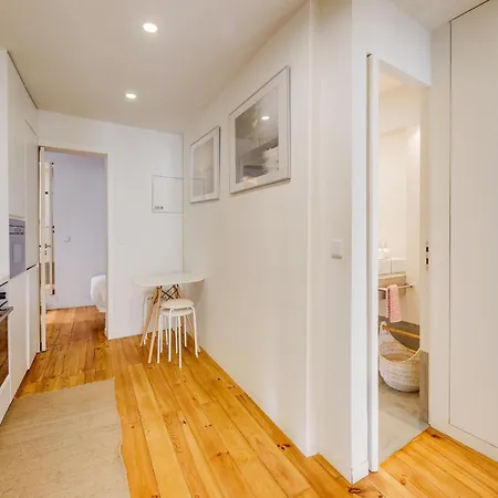 Akicity Graca Story Лісабон