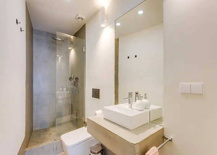 Akicity Graca Story * Лісабон